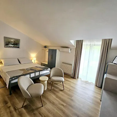 Pansion Ana 3* Мали-Лошинь