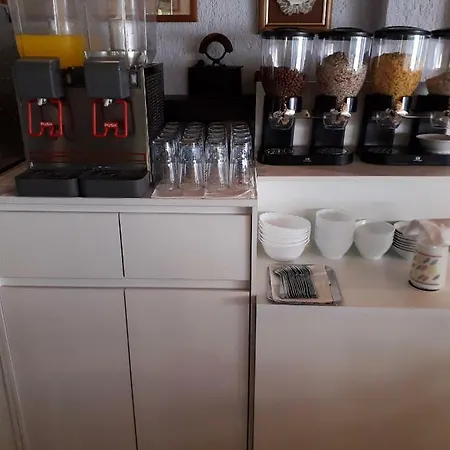 Отель Pansion Ana 3*