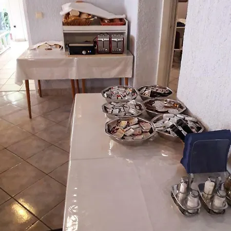 Отель Pansion Ana